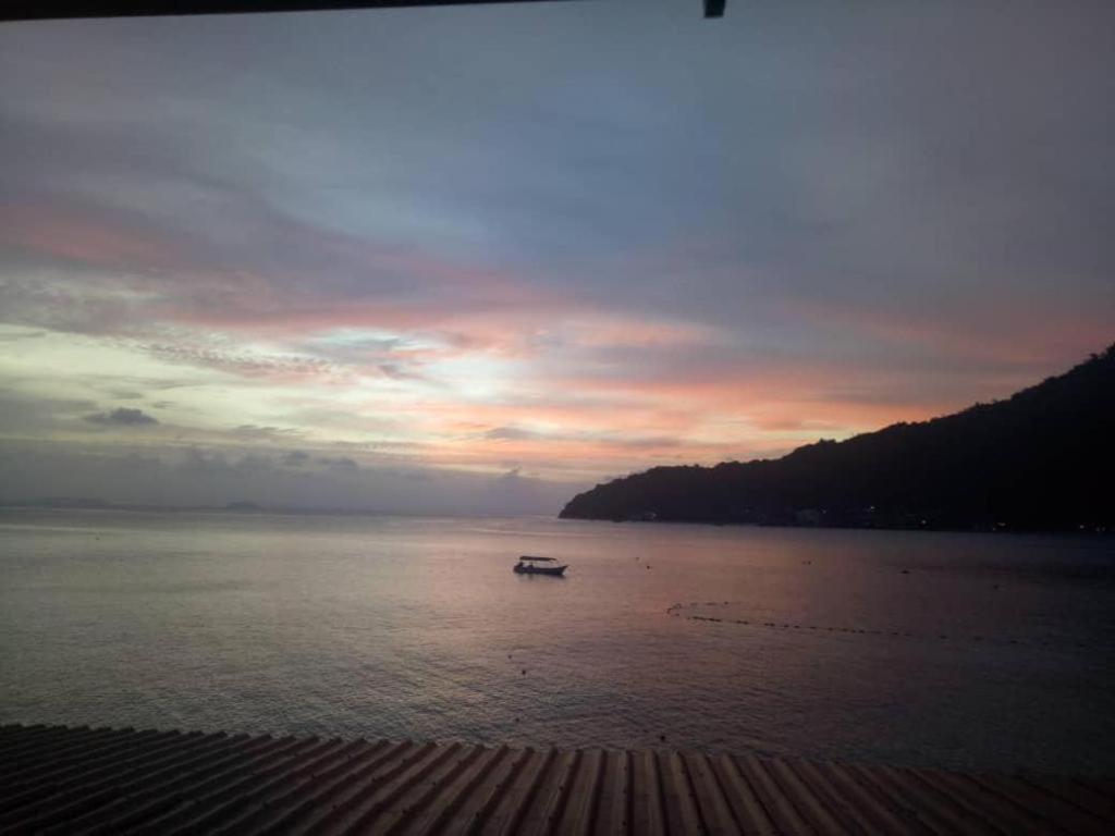 Beach Box Perhentian Kampong Pasir Hantu Экстерьер фото
